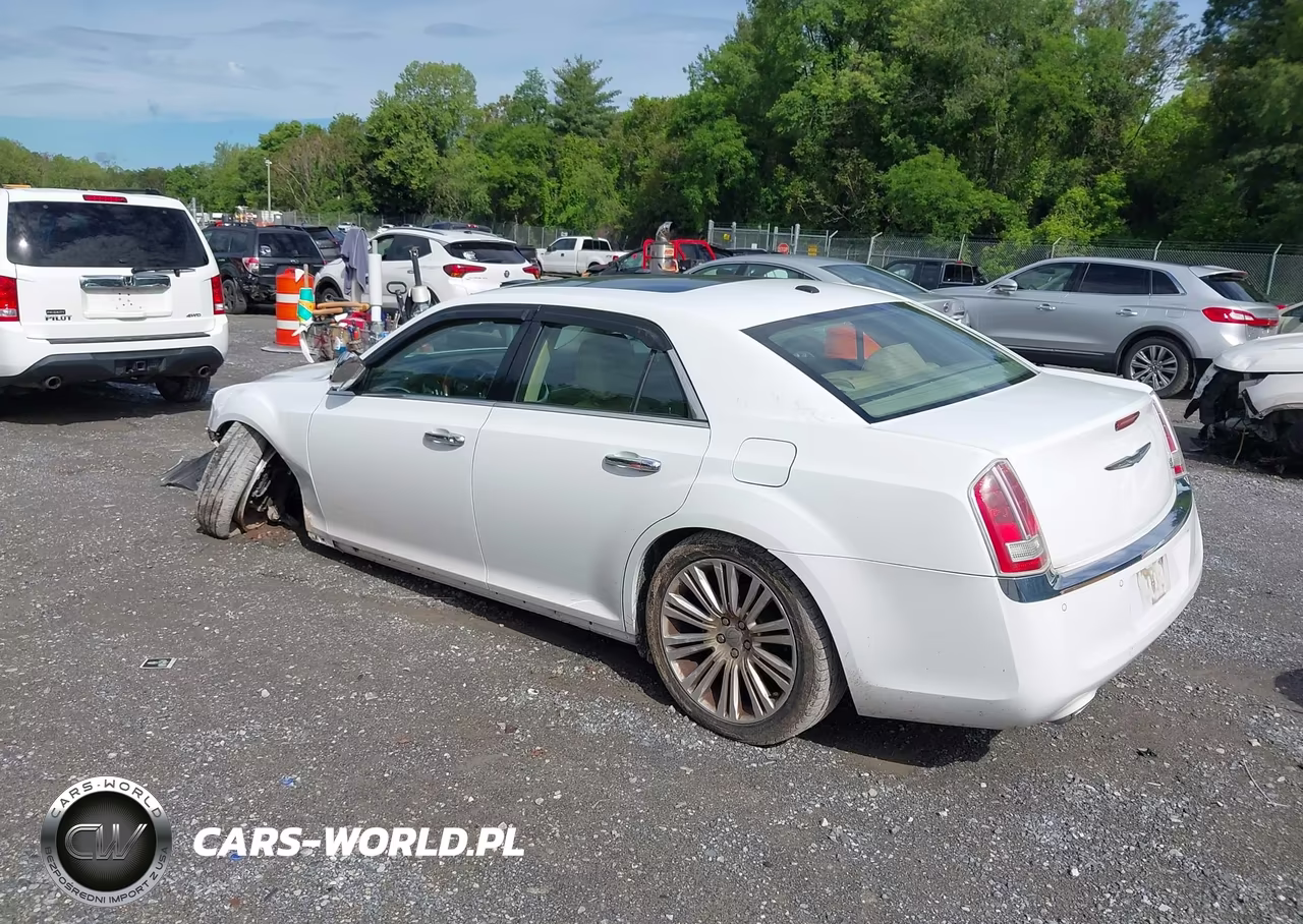 2011 Chrysler 300C VIN:2C3CA6CTXBH596062 - 3