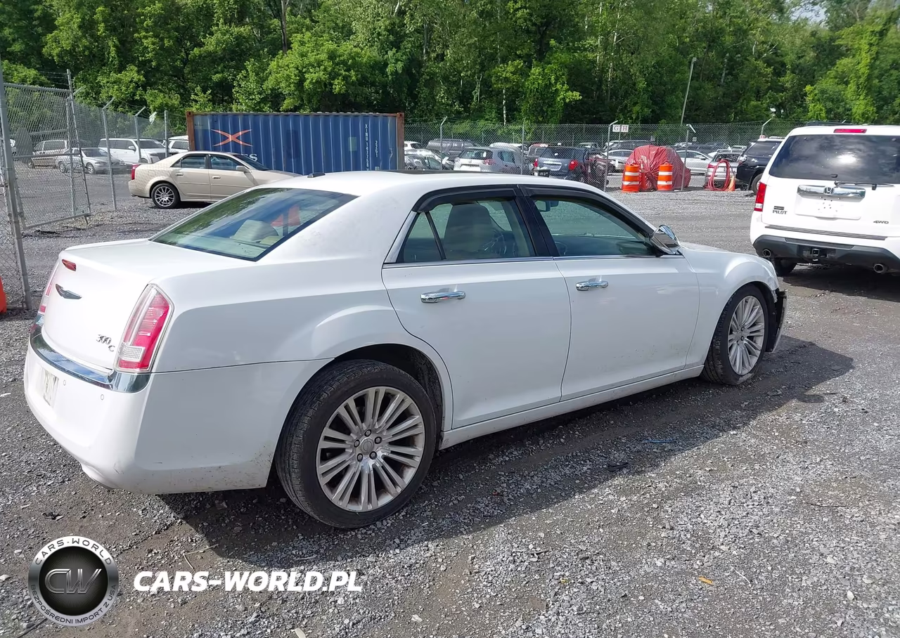 2011 Chrysler 300C VIN:2C3CA6CTXBH596062 - 4