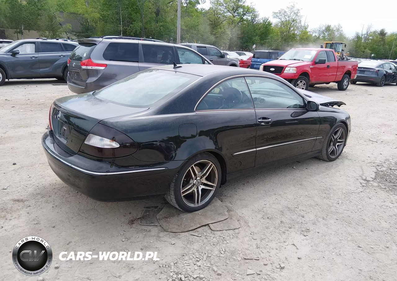 2008 Mercedes-Benz Clk 350 VIN:WDBTJ56HX8F236375 - 4