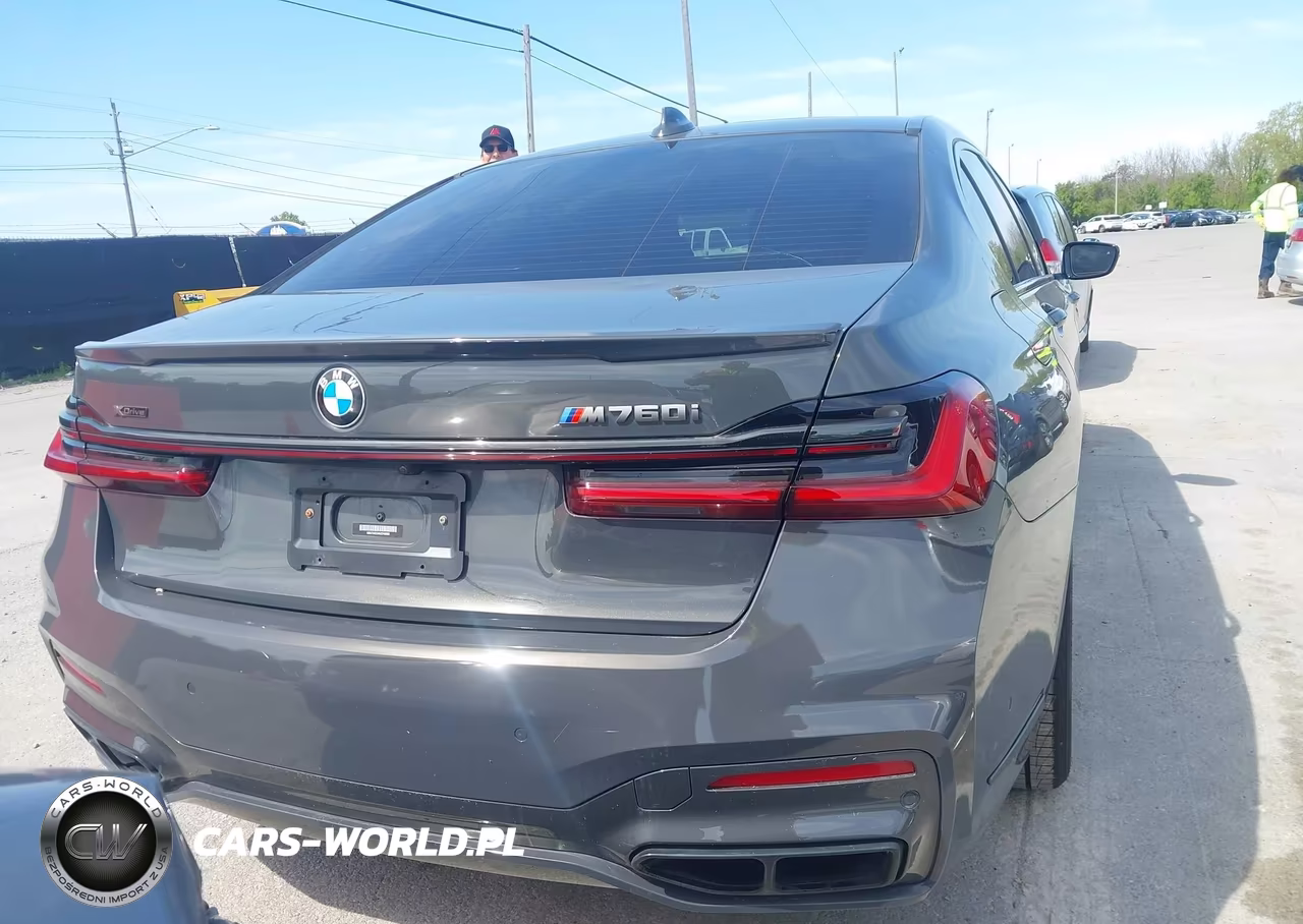 2021 BMW M760I xDrive VIN:WBA7U6C04MCF49996 - 16