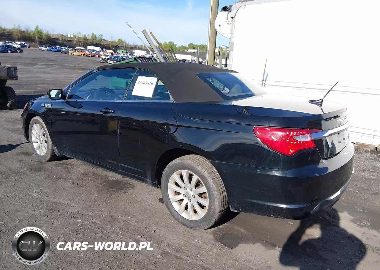 2011 Chrysler 200 Touring VIN:1C3BC2EBXBN542805 - 3