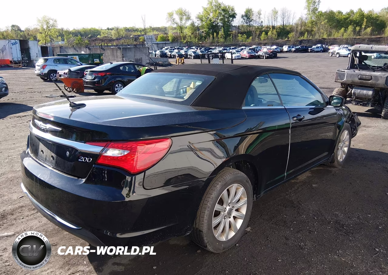 2011 Chrysler 200 Touring VIN:1C3BC2EBXBN542805 - 4