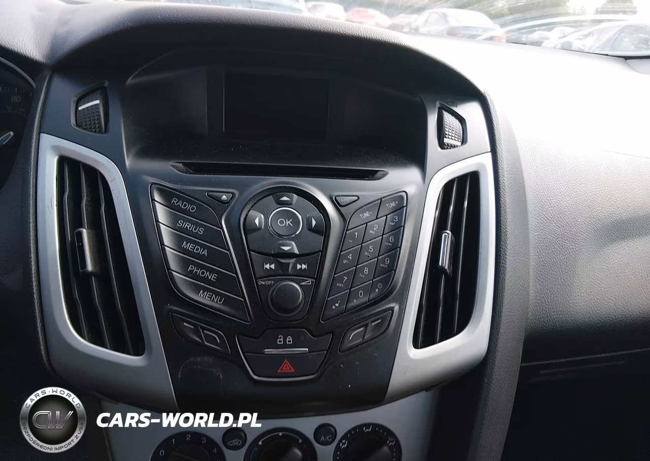 2014 Ford Focus Se VIN:1FADP3F29EL240263 - 13