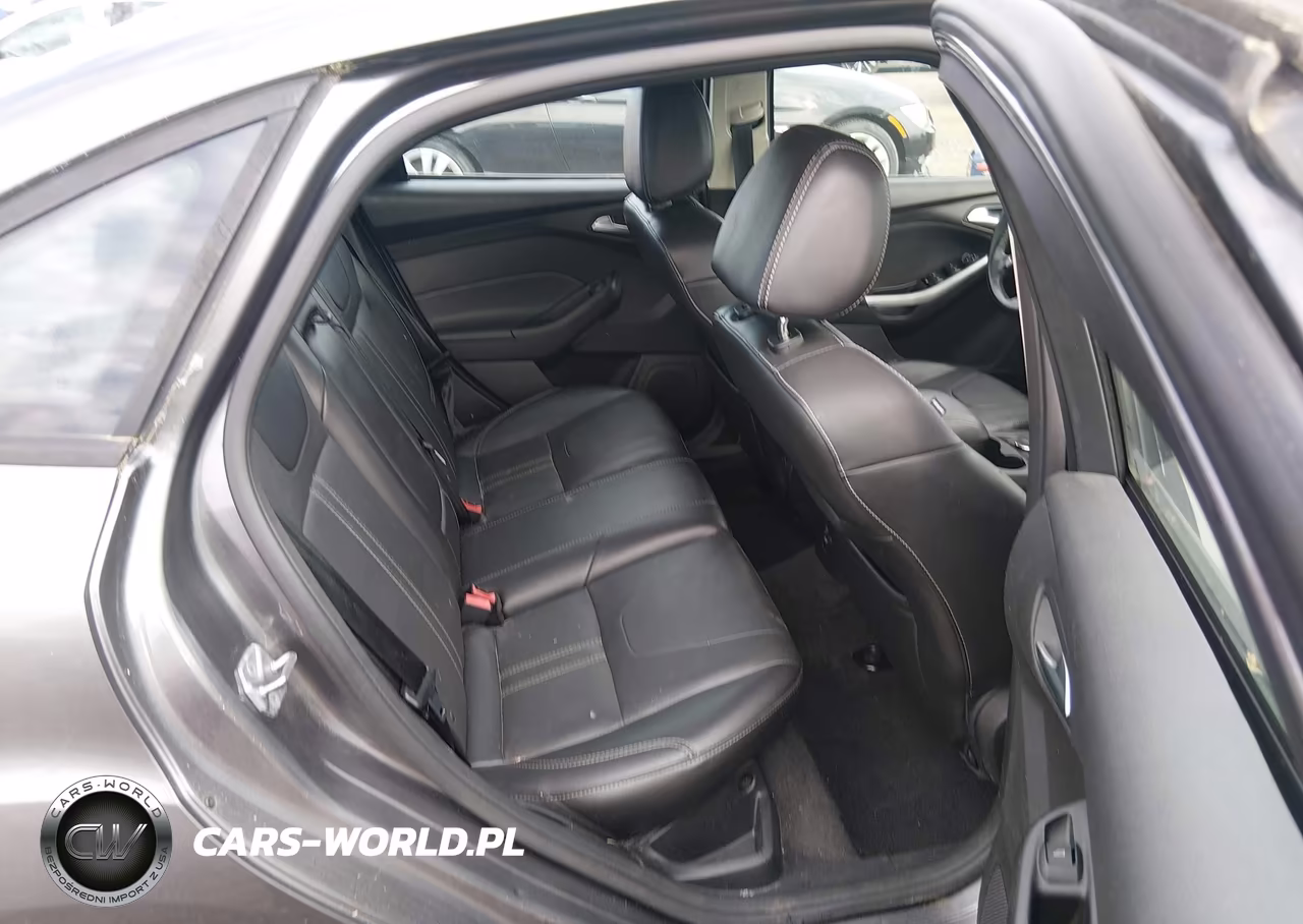 2014 Ford Focus Se VIN:1FADP3F29EL240263 - 8