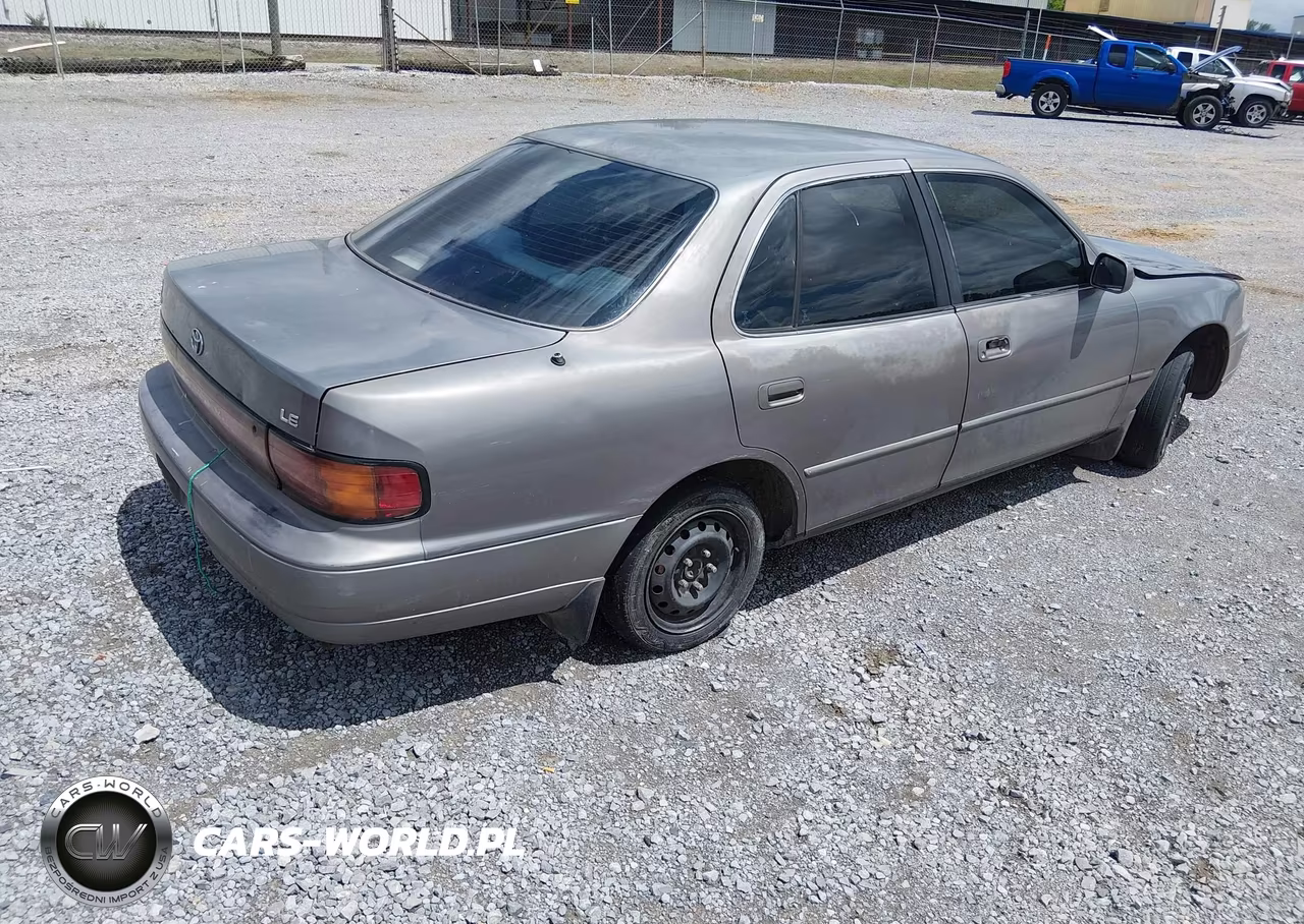 1993 Toyota Camry Le VIN:4T1SK12E2PU271044 - 2