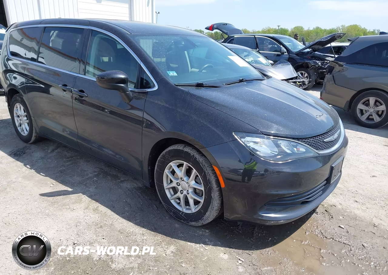 2017 Chrysler Pacifica Touring – zdjęcie 1 z 17