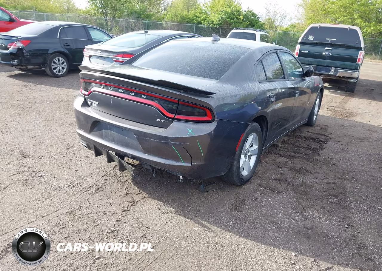 2016 Dodge Charger Sxt VIN:2C3CDXHG4GH330388 - 4