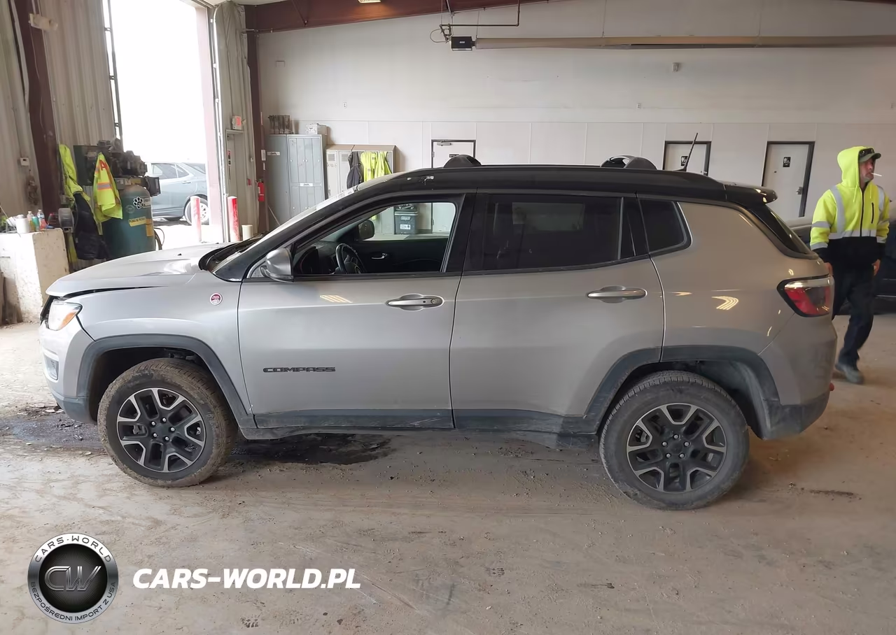 2018 Jeep Compass Trailhawk 4X4 VIN:3C4NJDDB2JT482609 - 14
