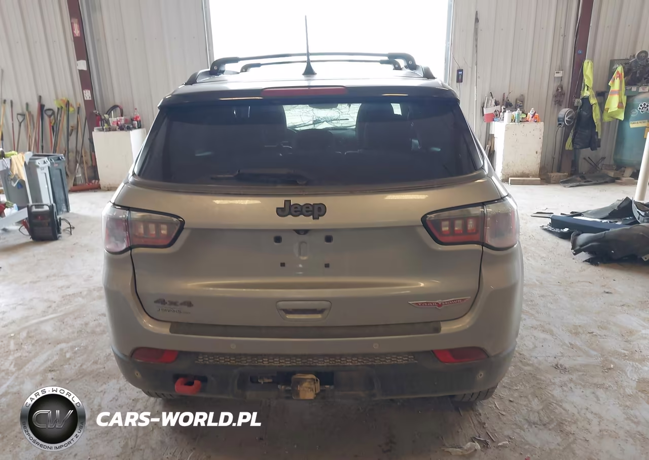 2018 Jeep Compass Trailhawk 4X4 VIN:3C4NJDDB2JT482609 - 16