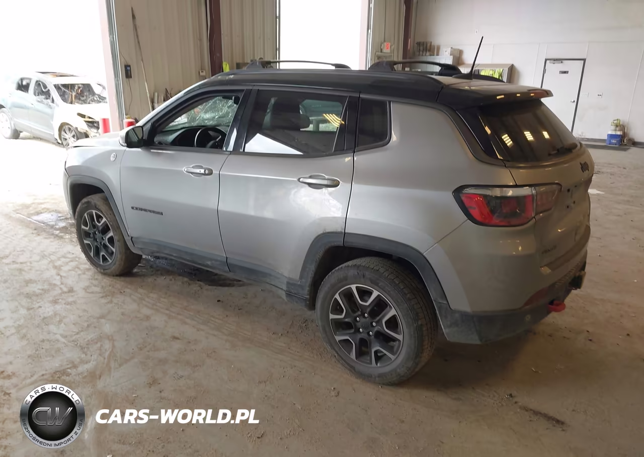 2018 Jeep Compass Trailhawk 4X4 VIN:3C4NJDDB2JT482609 - 3