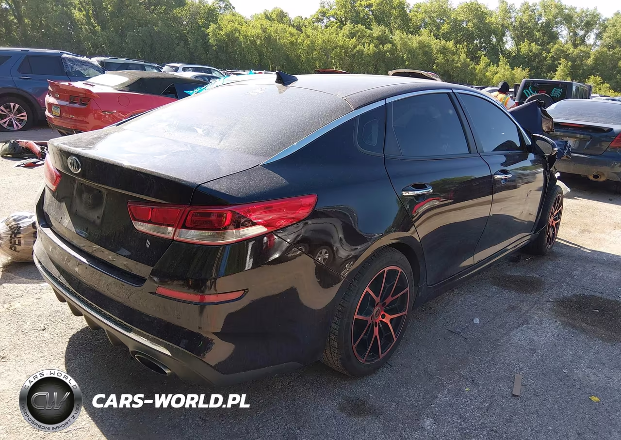 2019 Kia Optima Lx VIN:5XXGT4L35KG298761 - 4