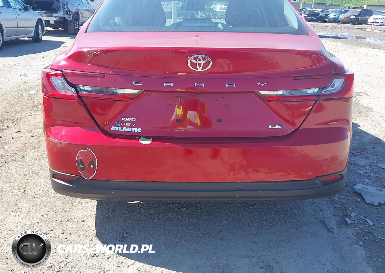 2025 Toyota Camry Le VIN:4T1DBADK2SU010145 - 13
