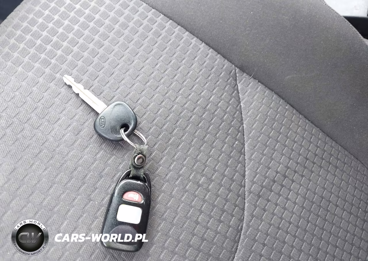 2010 Kia Soul Sport VIN:KNDJT2A25A7066107 - 11