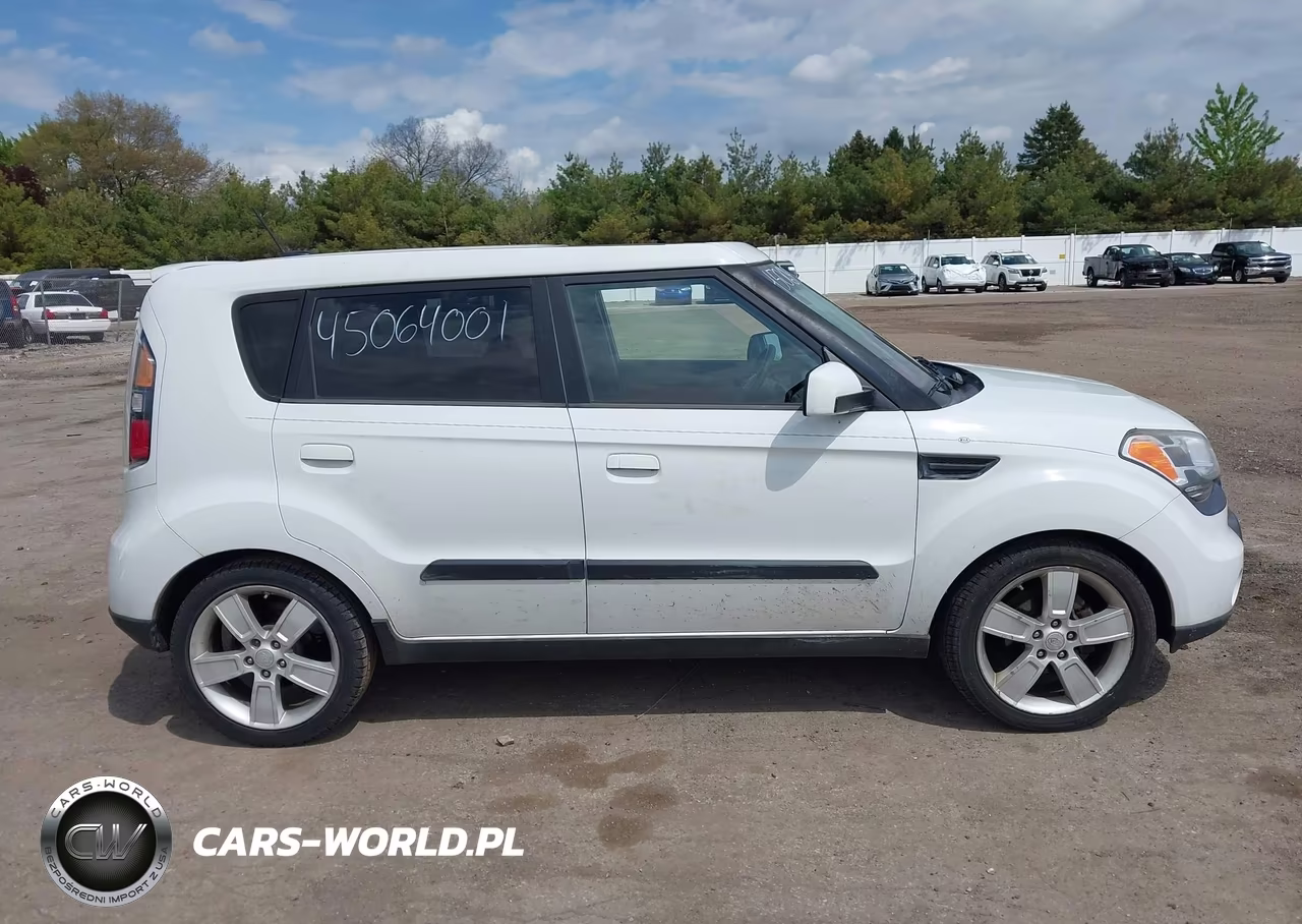 2010 Kia Soul Sport VIN:KNDJT2A25A7066107 - 13