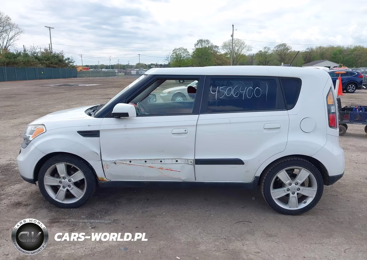 2010 Kia Soul Sport VIN:KNDJT2A25A7066107 - 14