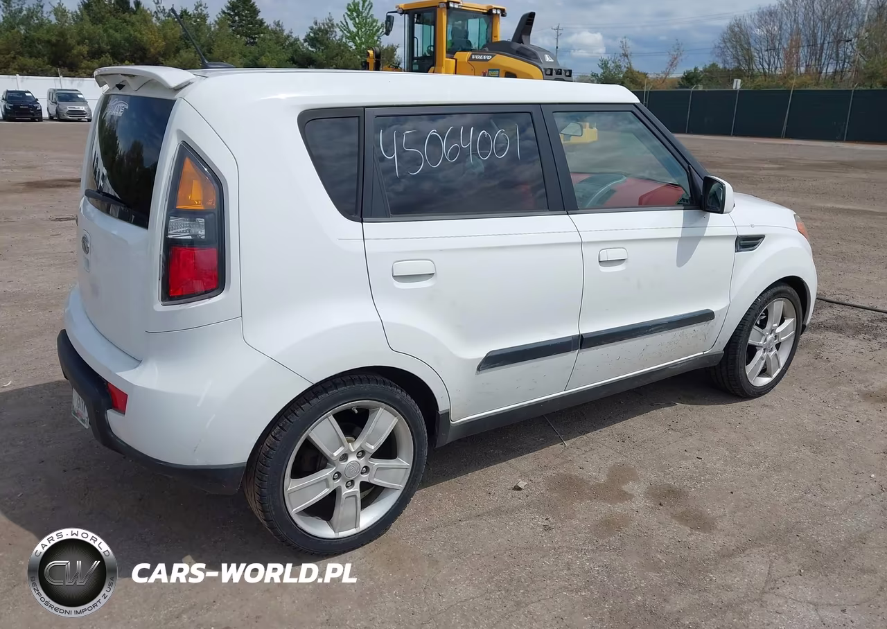 2010 Kia Soul Sport VIN:KNDJT2A25A7066107 - 4