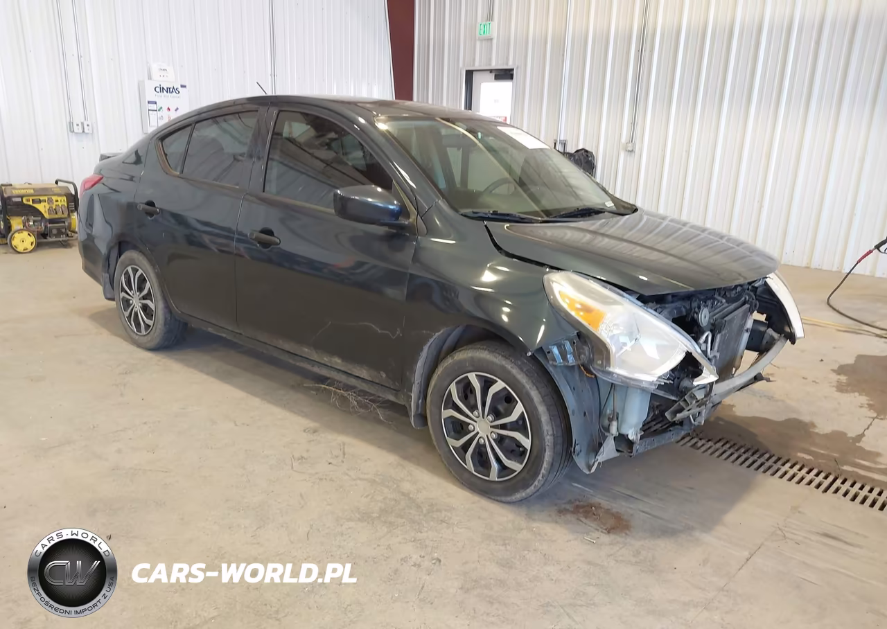 2016 Nissan Versa 1.6 S+