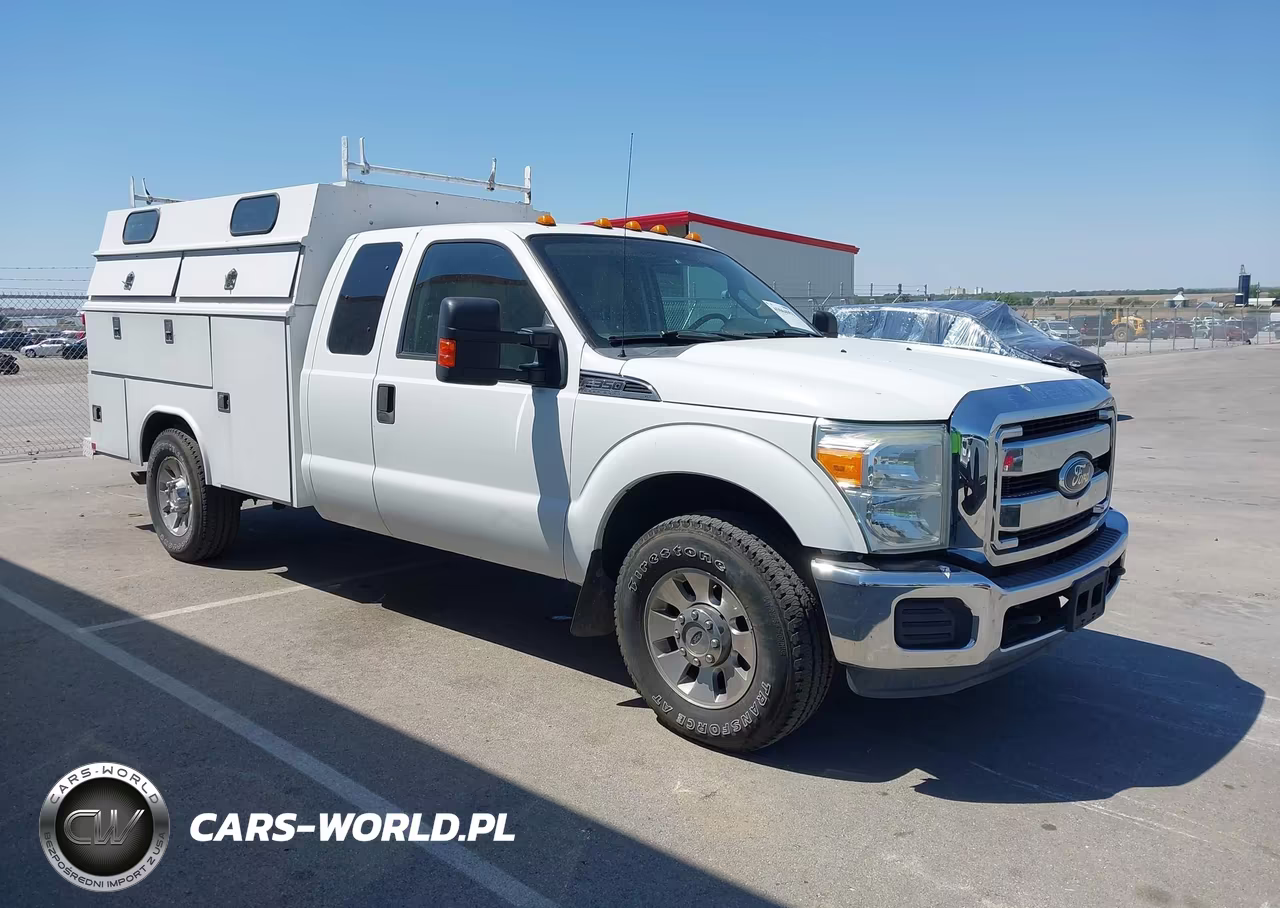 2011 Ford F-350 Chassis Xlt