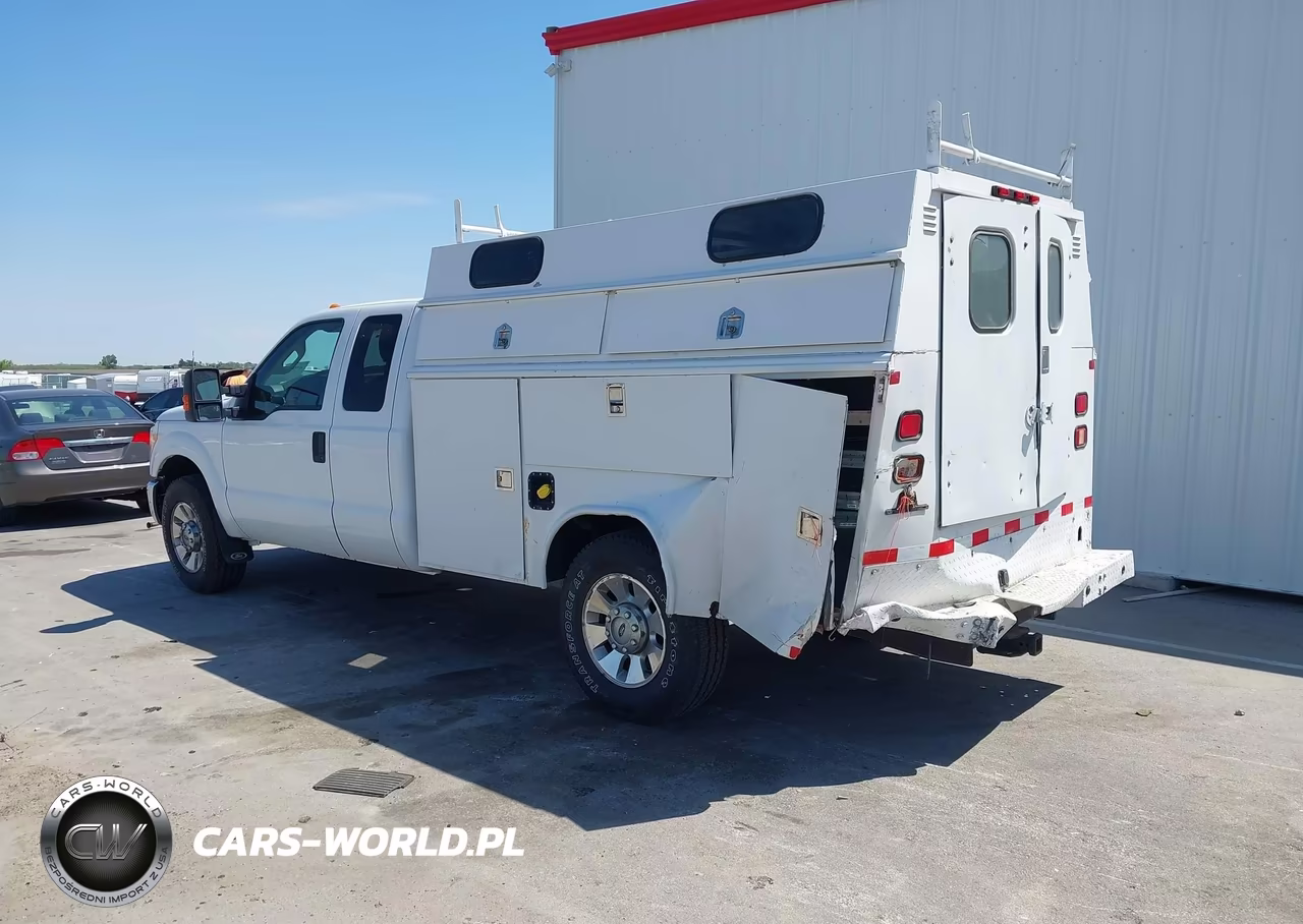 2011 Ford F-350 Chassis Xlt VIN:1FD7X3E68BEC03194 - 3