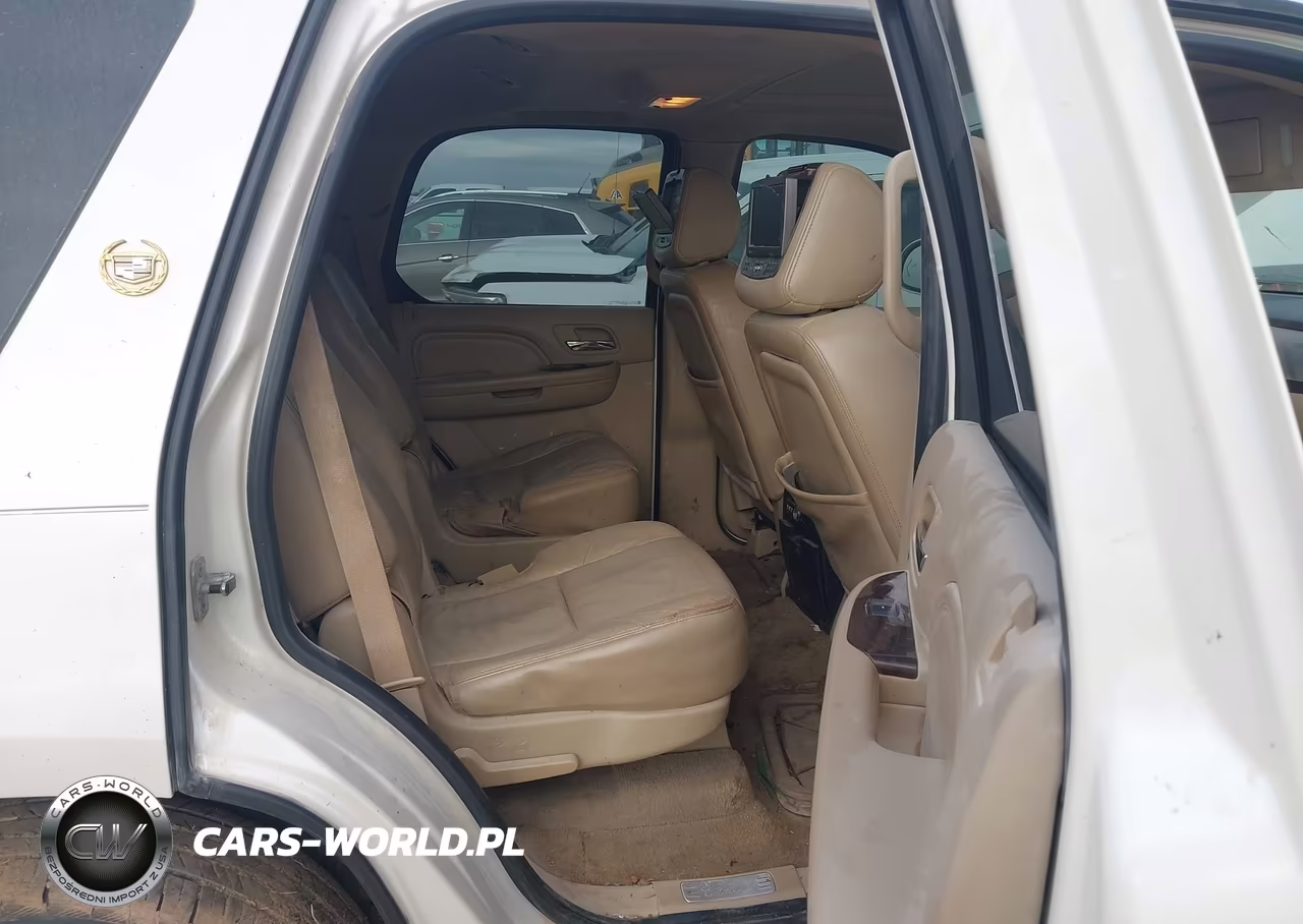 2009 Cadillac Escalade Standard VIN:1GYFC23299R105438 - 8