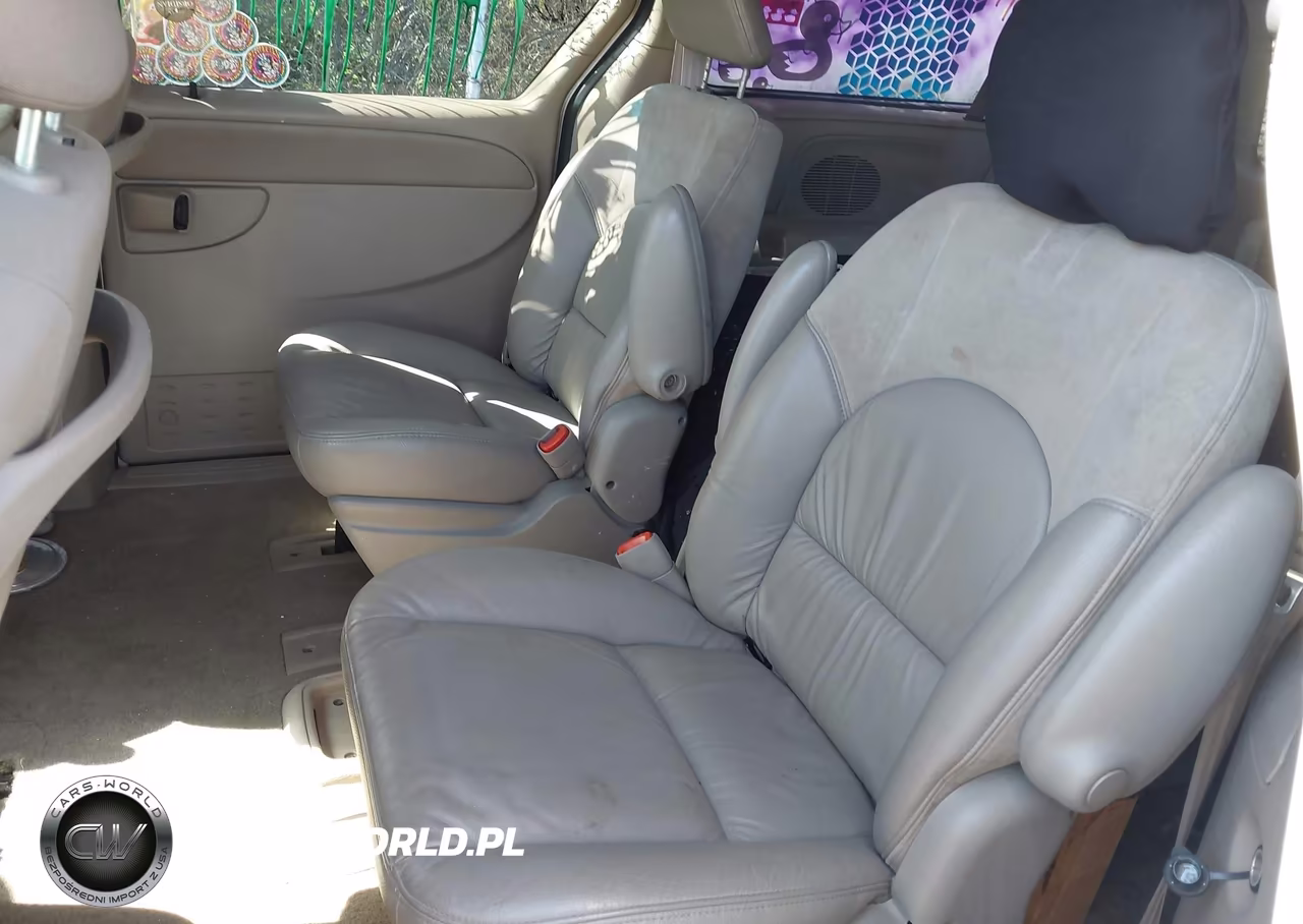 2002 Chrysler Town & Country Lx VIN:2C8GT44L72R614536 - 8