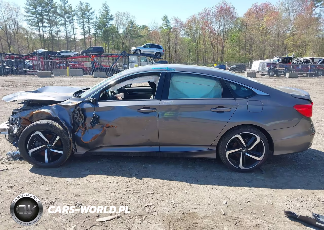 2018 Honda Accord Sport VIN:1HGCV1F35JA082777 - 15