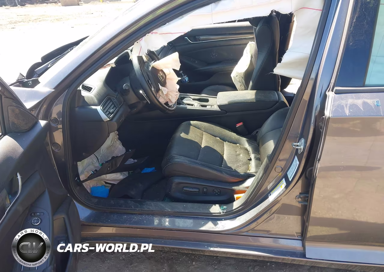 2018 Honda Accord Sport VIN:1HGCV1F35JA082777 - 5