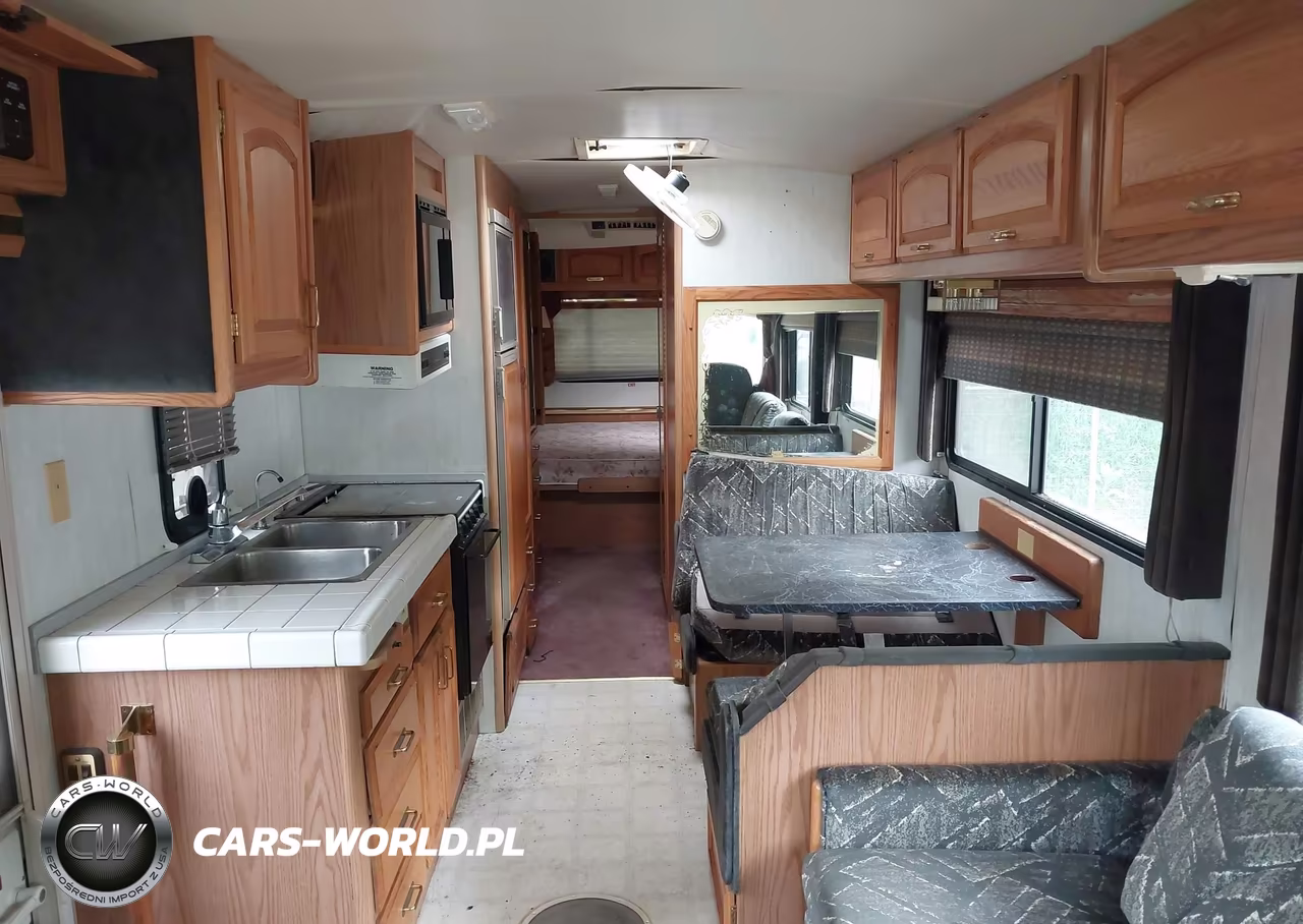 1992 Chevrolet P30 VIN:1GBKP37NXN3314742 - 8