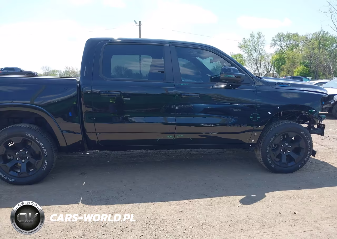 2025 Ram 1500 VIN:1C6RRFFG0SN190089 - 14