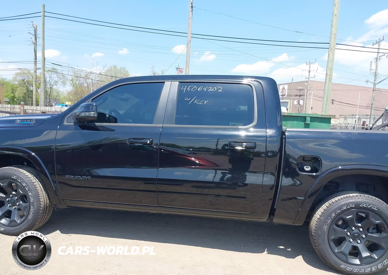 2025 Ram 1500 VIN:1C6RRFFG0SN190089 - 15