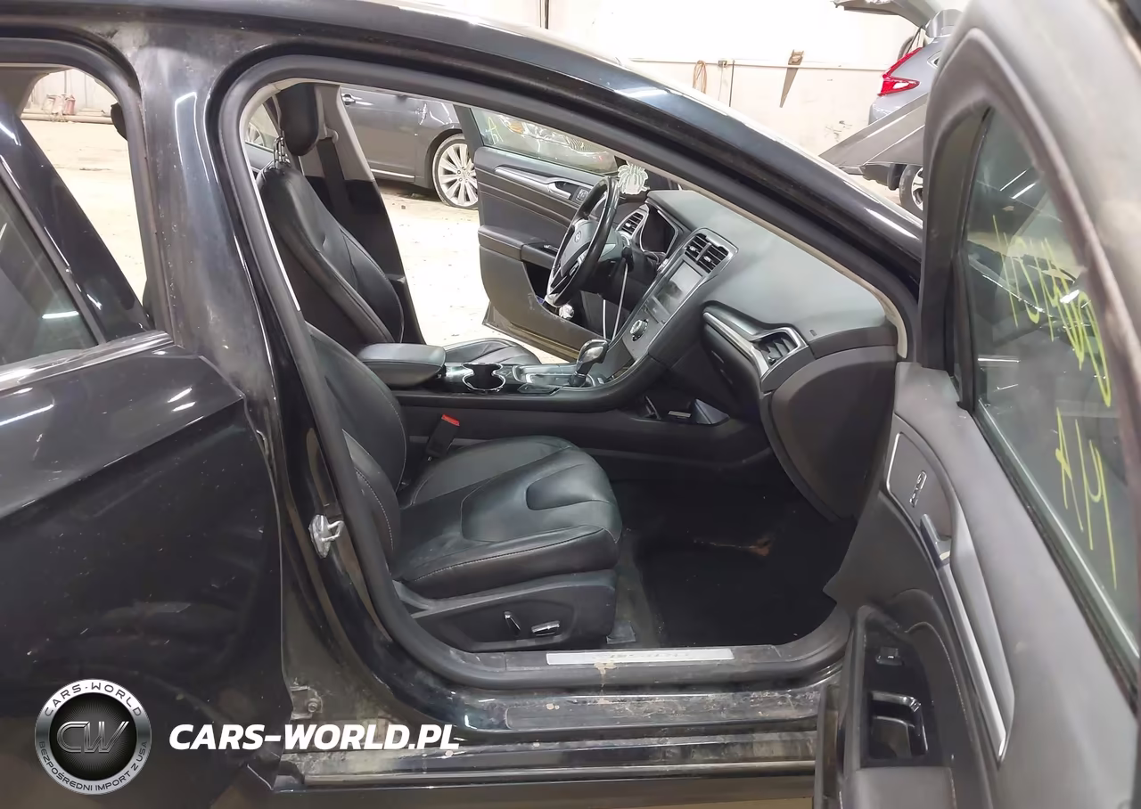 2014 Ford Fusion Titanium VIN:3FA6P0D97ER223972 - 5