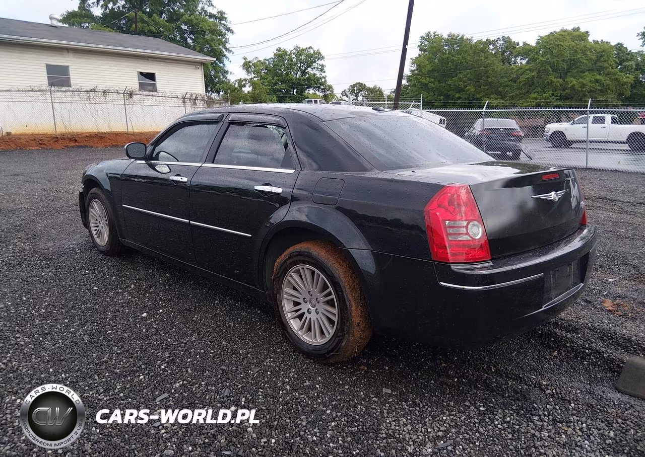 2010 Chrysler 300 Touring-Signature Series-Executive Series VIN:2C3CA5CV3AH164374 - 3