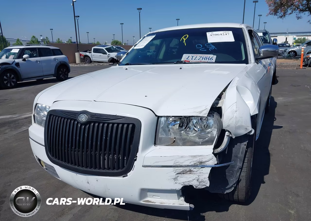 2010 Chrysler 300 Touring-Signature Series-Executive Series VIN:2C3CA5CV6AH326935 - 6