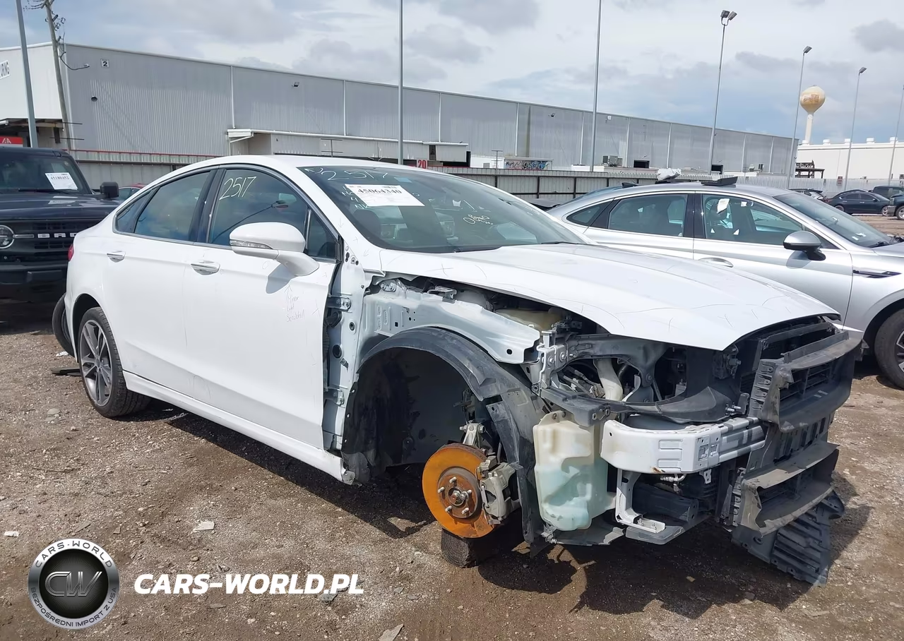 2020 Ford Fusion Titanium – zdjęcie 1 z 19