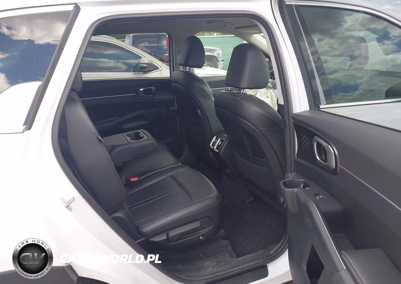 2024 Kia Sorento S VIN:5XYRLDJC9RG278790 - 8