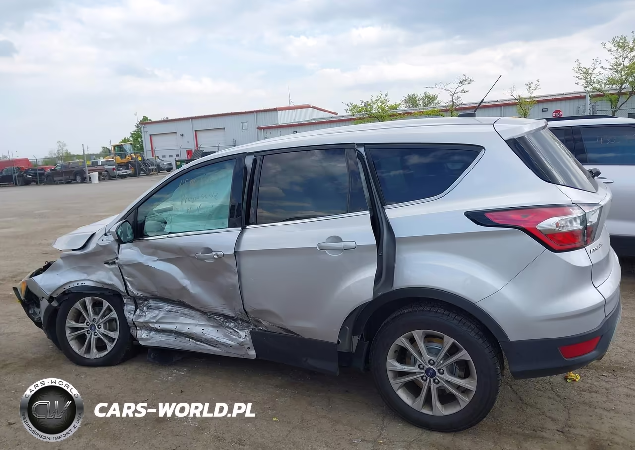 2017 Ford Escape Se VIN:1FMCU0GD5HUB59428 - 14