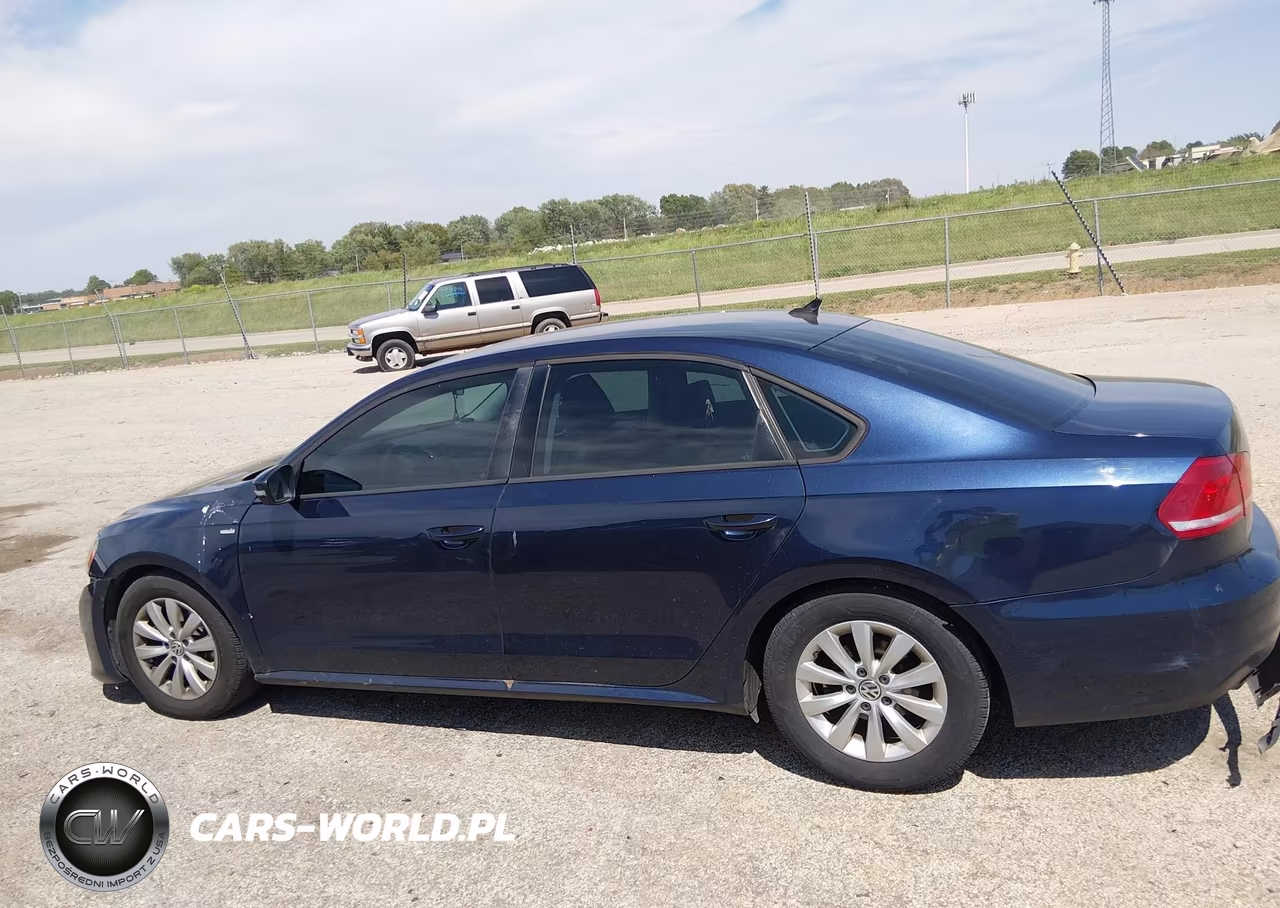 2015 Volkswagen Passat 1.8T Wolfsburg Edition VIN:1VWAT7A35FC051642 - 14