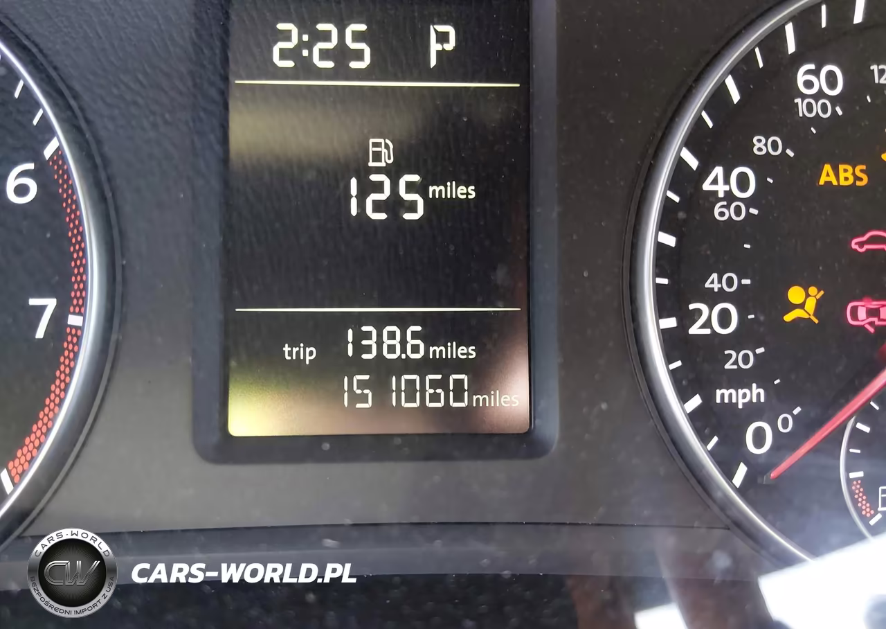 2015 Volkswagen Passat 1.8T Wolfsburg Edition VIN:1VWAT7A35FC051642 - 15