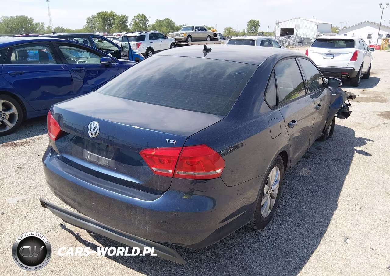 2015 Volkswagen Passat 1.8T Wolfsburg Edition VIN:1VWAT7A35FC051642 - 4