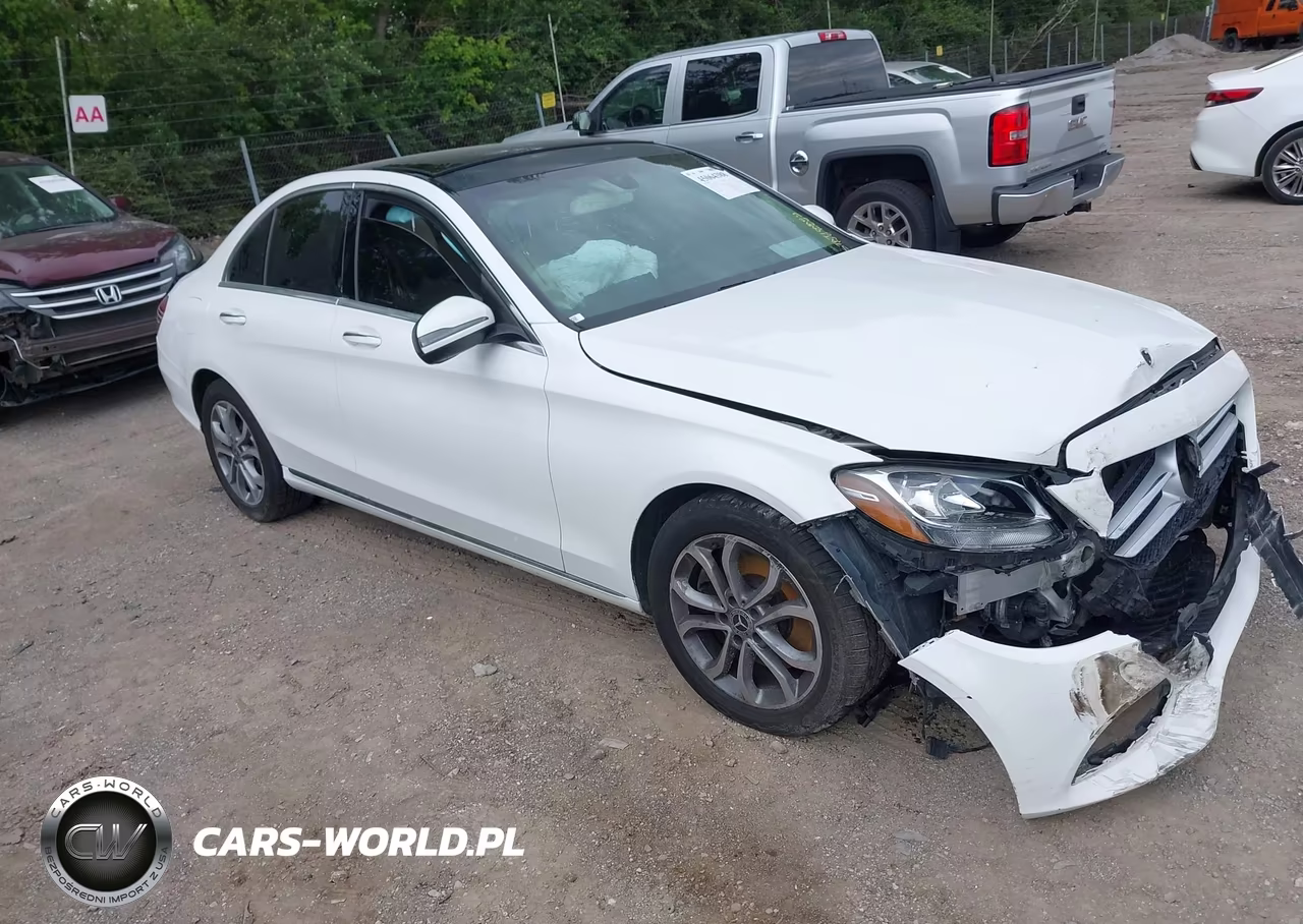 2017 Mercedes-Benz C 300 4Matic – zdjęcie 1 z 15