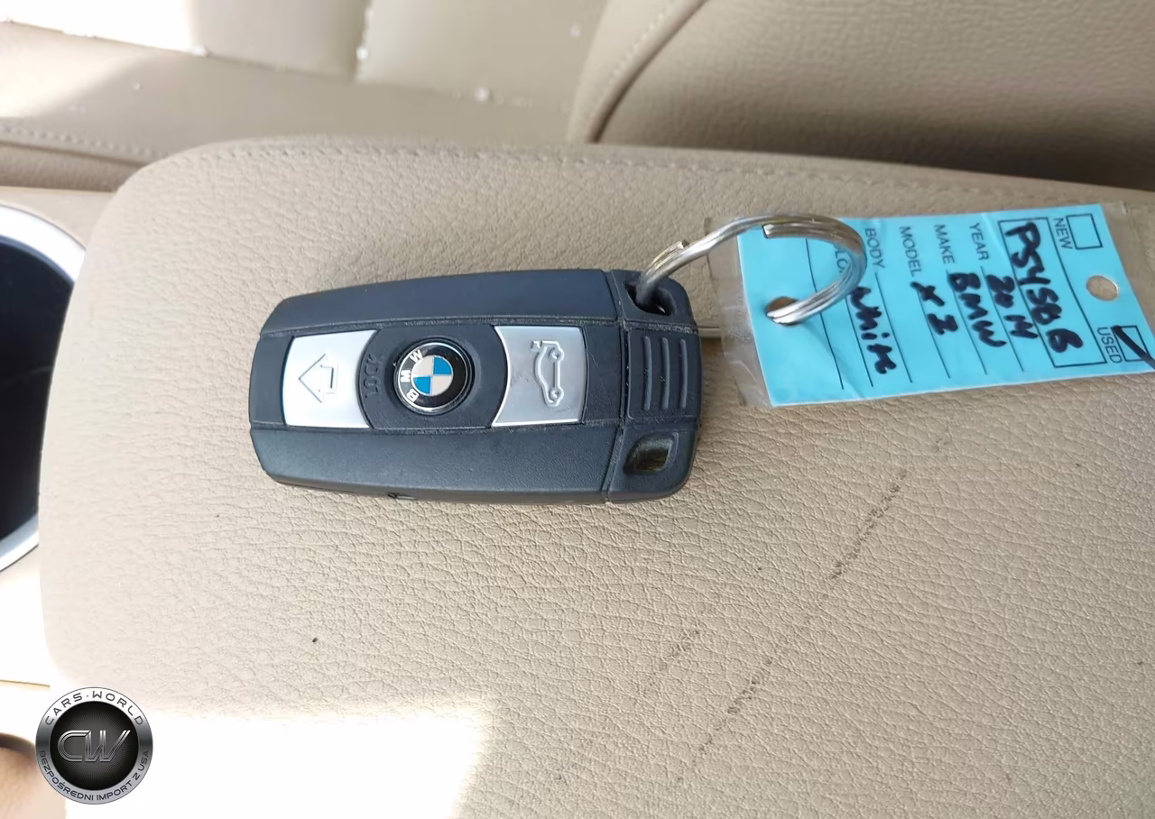 2014 BMW X1 xDrive28I VIN:WBAVL1C55EVY14453 - 11