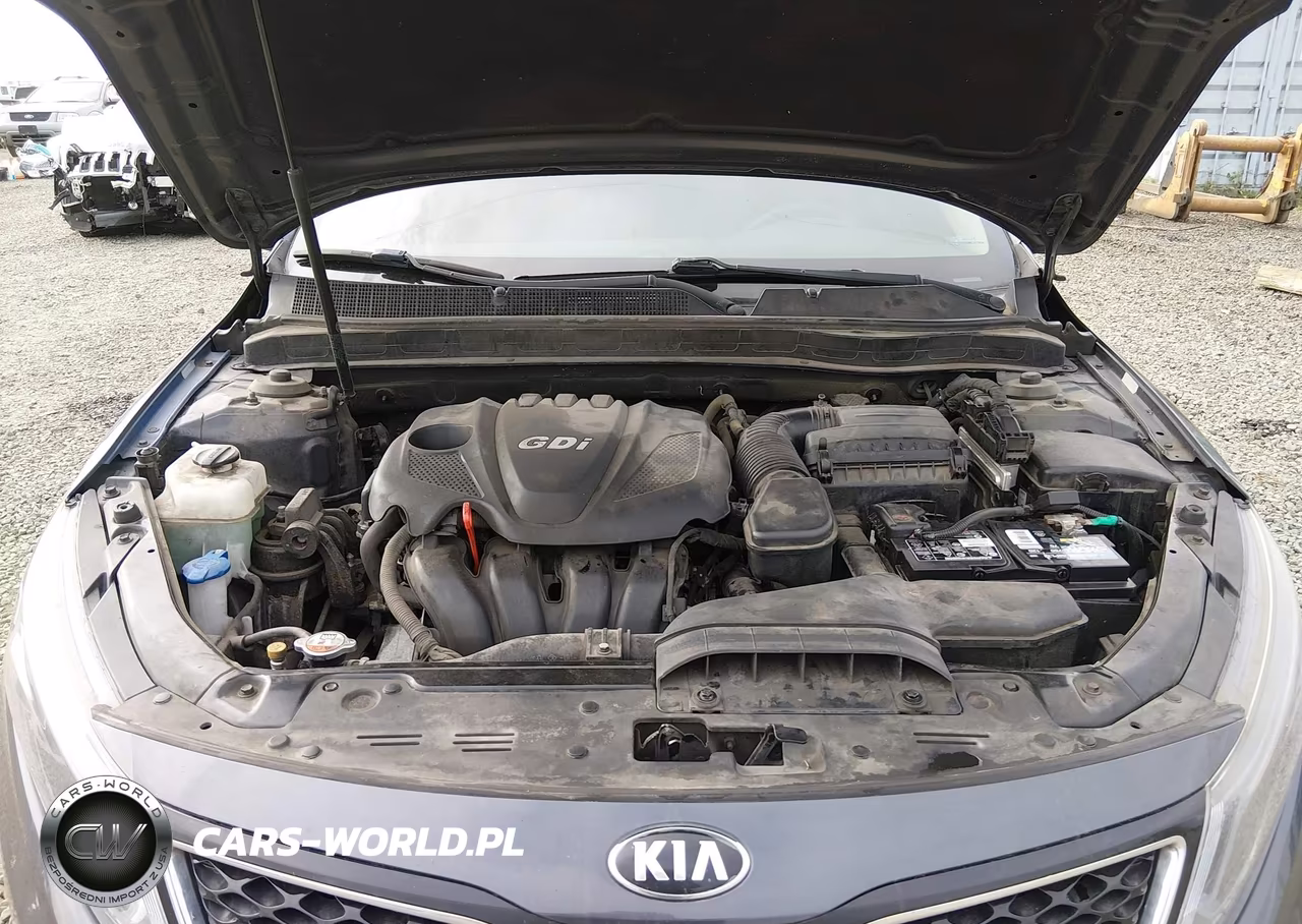 2015 Kia Optima Lx VIN:5XXGM4A76FG506798 - 10