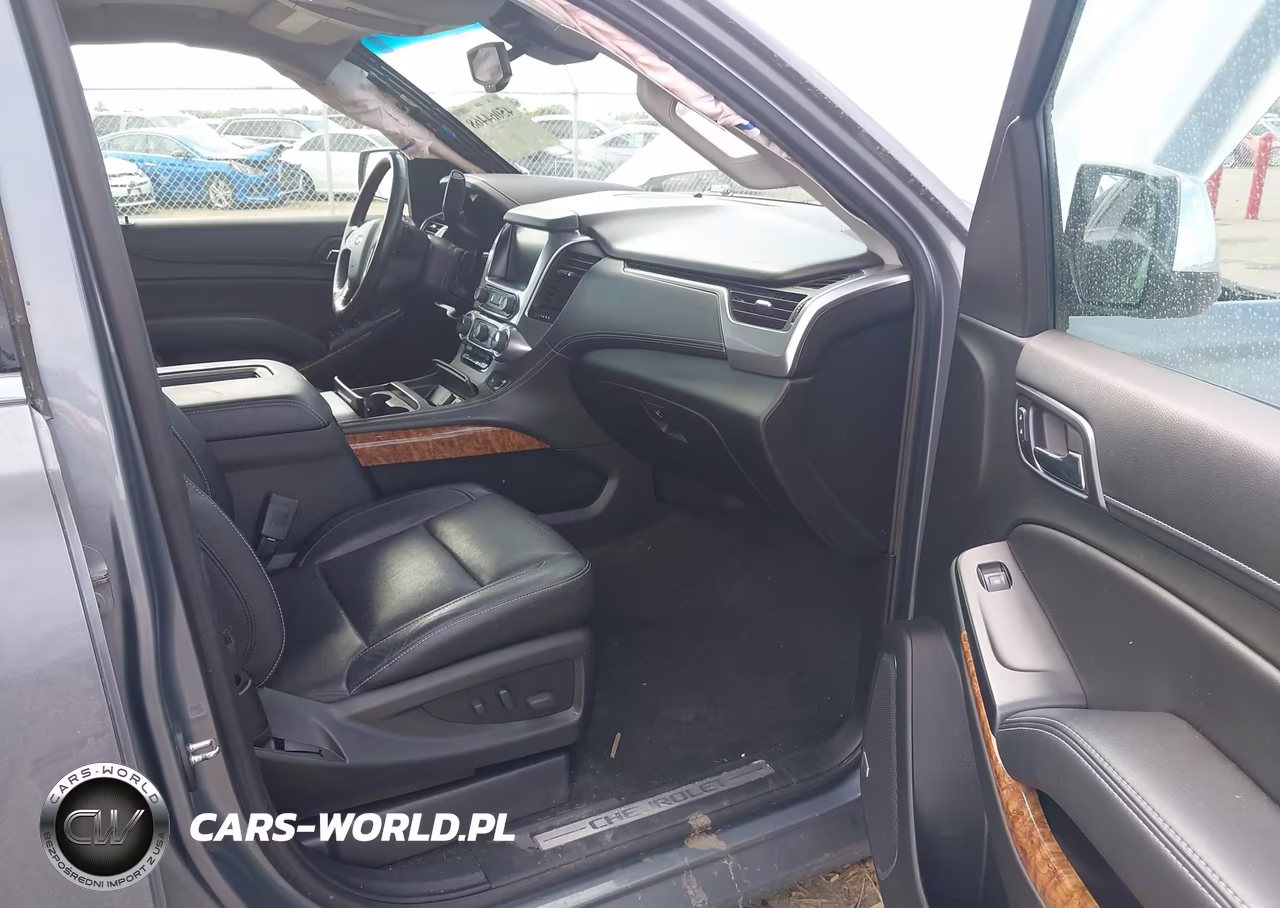 2018 Chevrolet Suburban Premier VIN:1GNSKJKC1JR191478 - 5