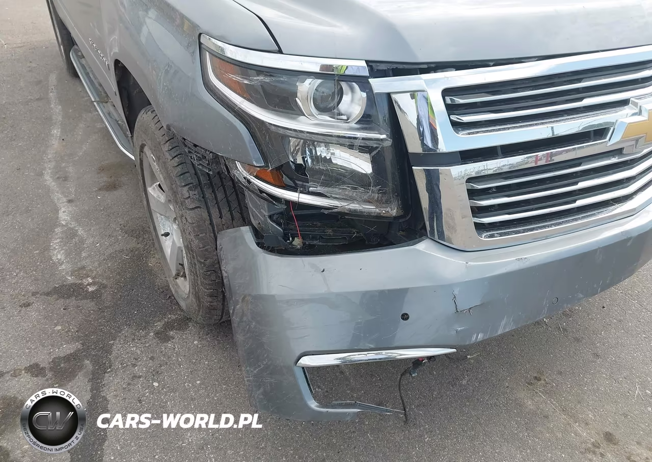 2018 Chevrolet Suburban Premier VIN:1GNSKJKC1JR191478 - 6