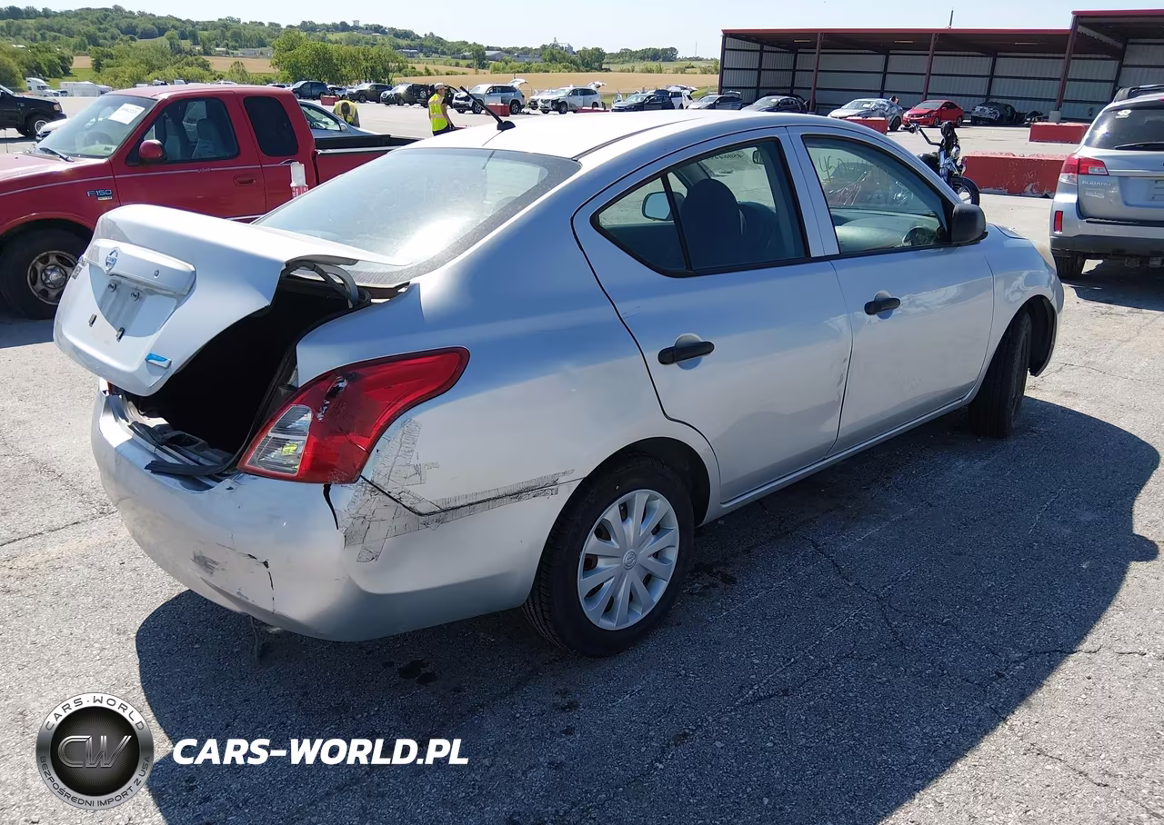 2013 Nissan Versa 1.6 S VIN:3N1CN7AP8DL873834 - 4