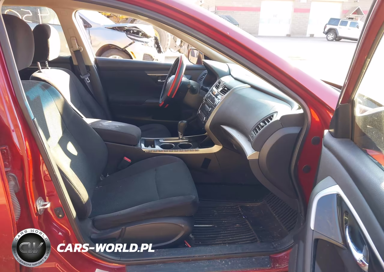 2014 Nissan Altima 2.5 S VIN:1N4AL3AP6EN379210 - 5