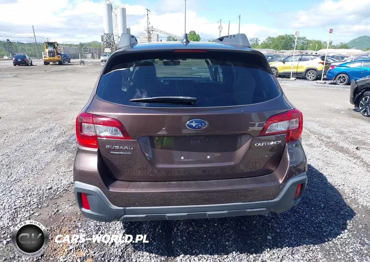 2019 Subaru Outback 2.5I Premium VIN:4S4BSAFC1K3382515 - 17