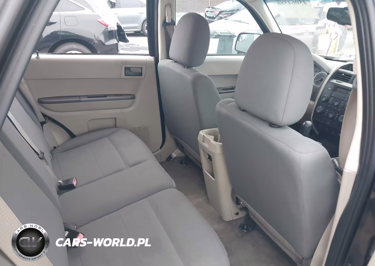2011 Ford Escape Xls VIN:1FMCU0C75BKB33947 - 8