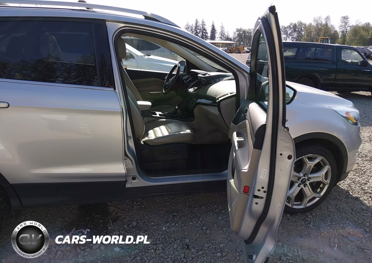 2017 Ford Escape Titanium VIN:1FMCU9J96HUF09027 - 5