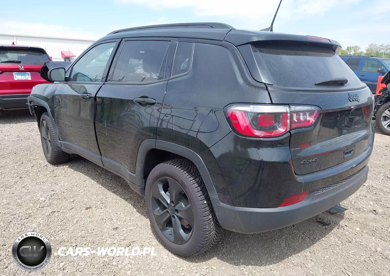 2020 Jeep Compass Altitude 4X4 VIN:3C4NJDBB0LT137391 - 3